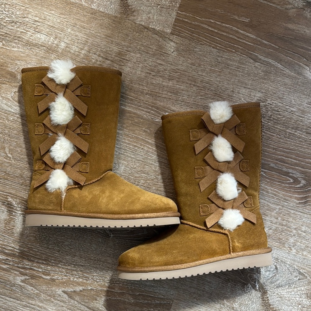 Koolaburra UGS Winter Boots with Pom-Pom Details